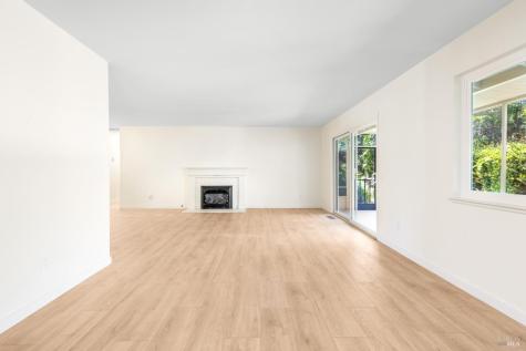 447 Meadowgreen Drive Santa Rosa CA 95409