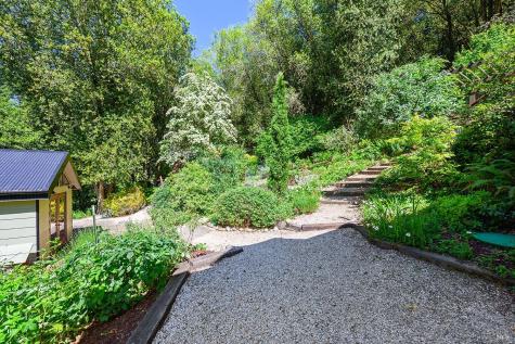 683 Wagnon Road Sebastopol CA 95472