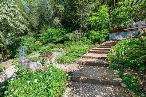 683 Wagnon Road Sebastopol CA 95472