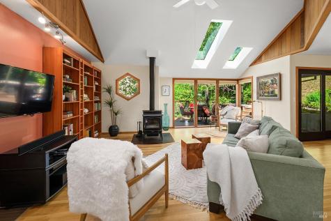 683 Wagnon Road Sebastopol CA 95472