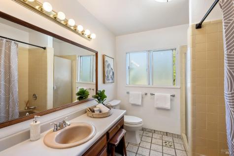 12600 Henno Road Glen Ellen CA 95442