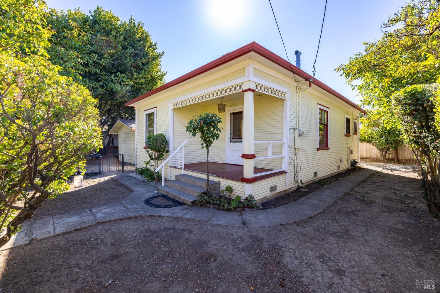 105 Garden Street Santa Rosa CA 95401