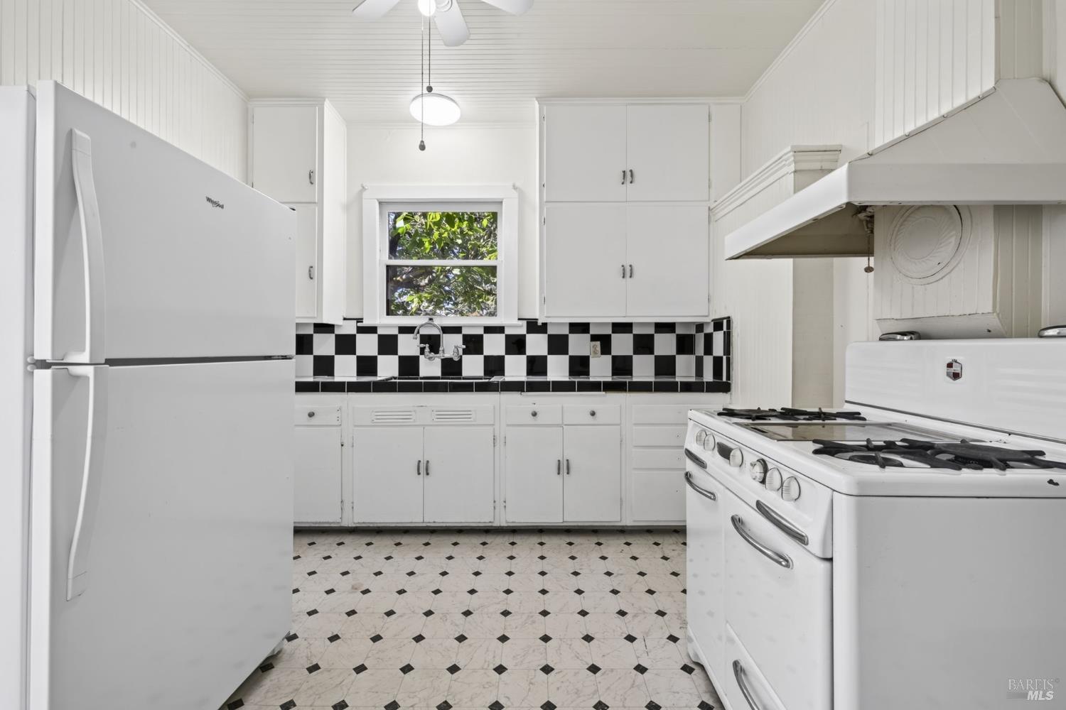 105 Garden Street Santa Rosa CA 95401