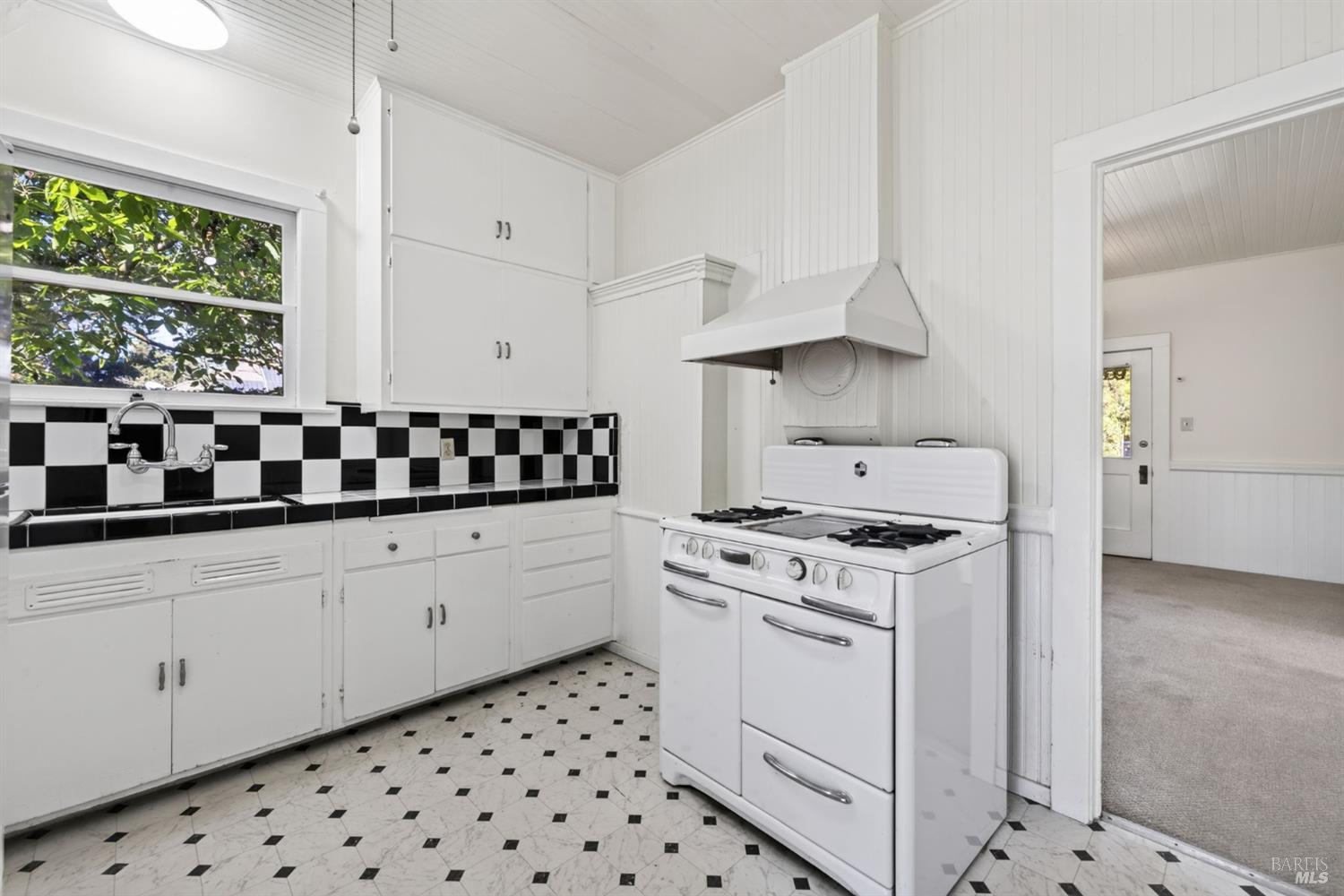 105 Garden Street Santa Rosa CA 95401