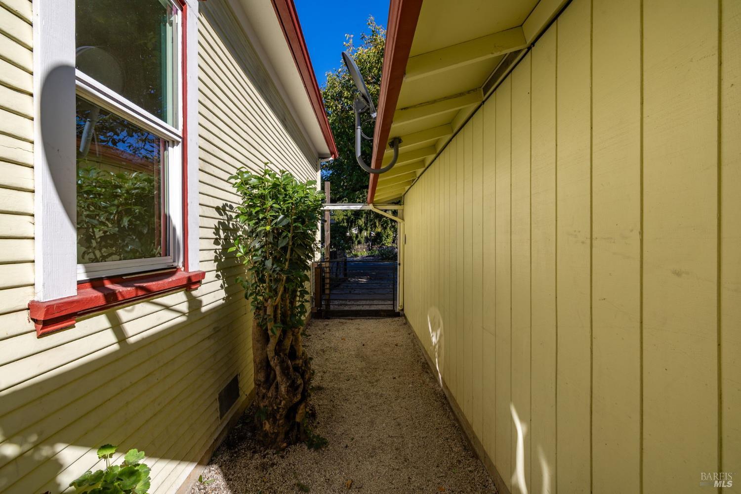 105 Garden Street Santa Rosa CA 95401