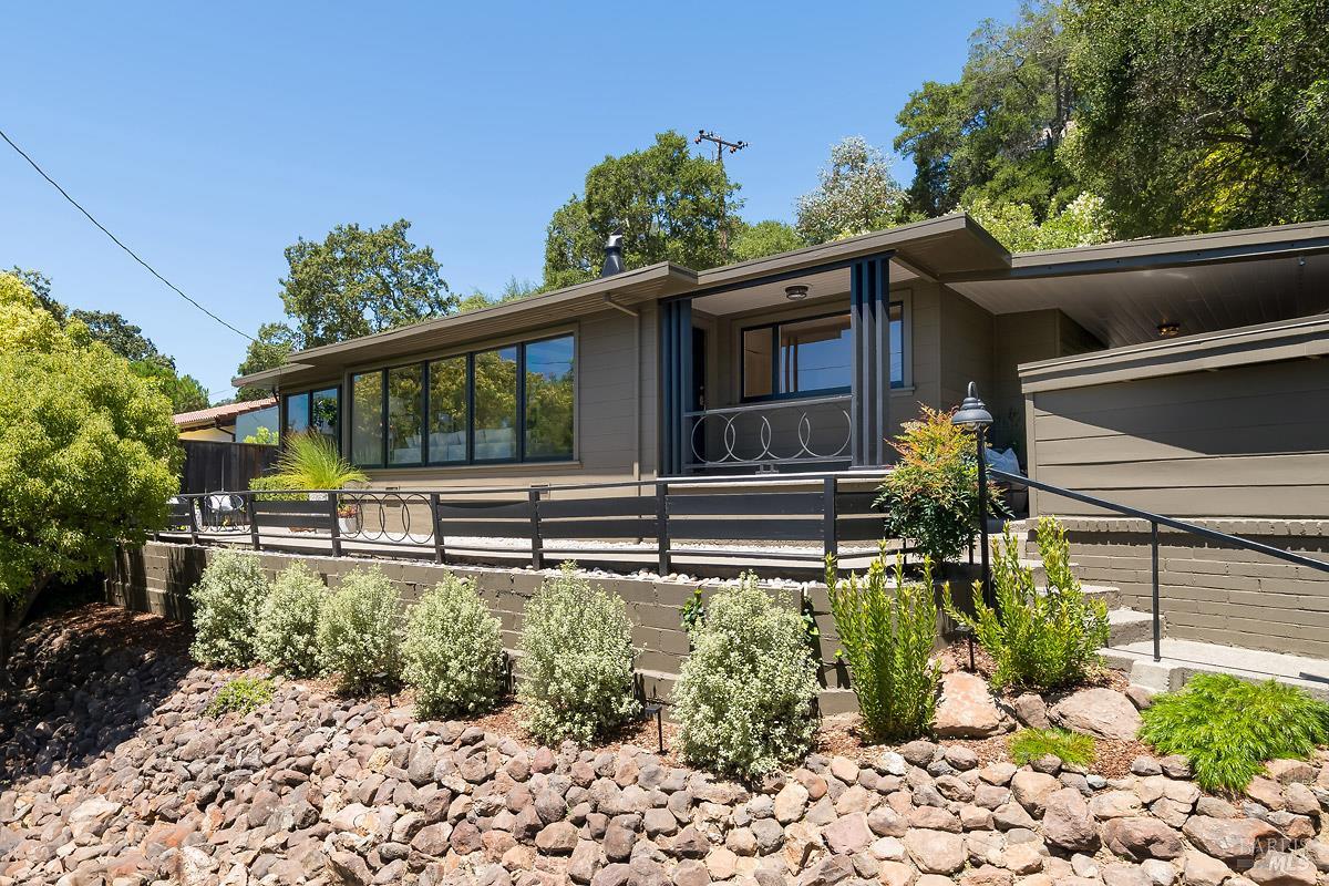 11 Sun View Avenue San Anselmo CA 94960