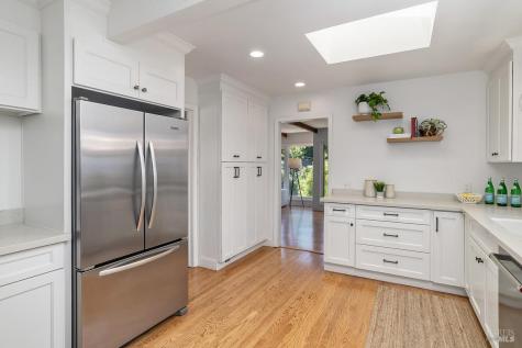 11 Sun View Avenue San Anselmo CA 94960
