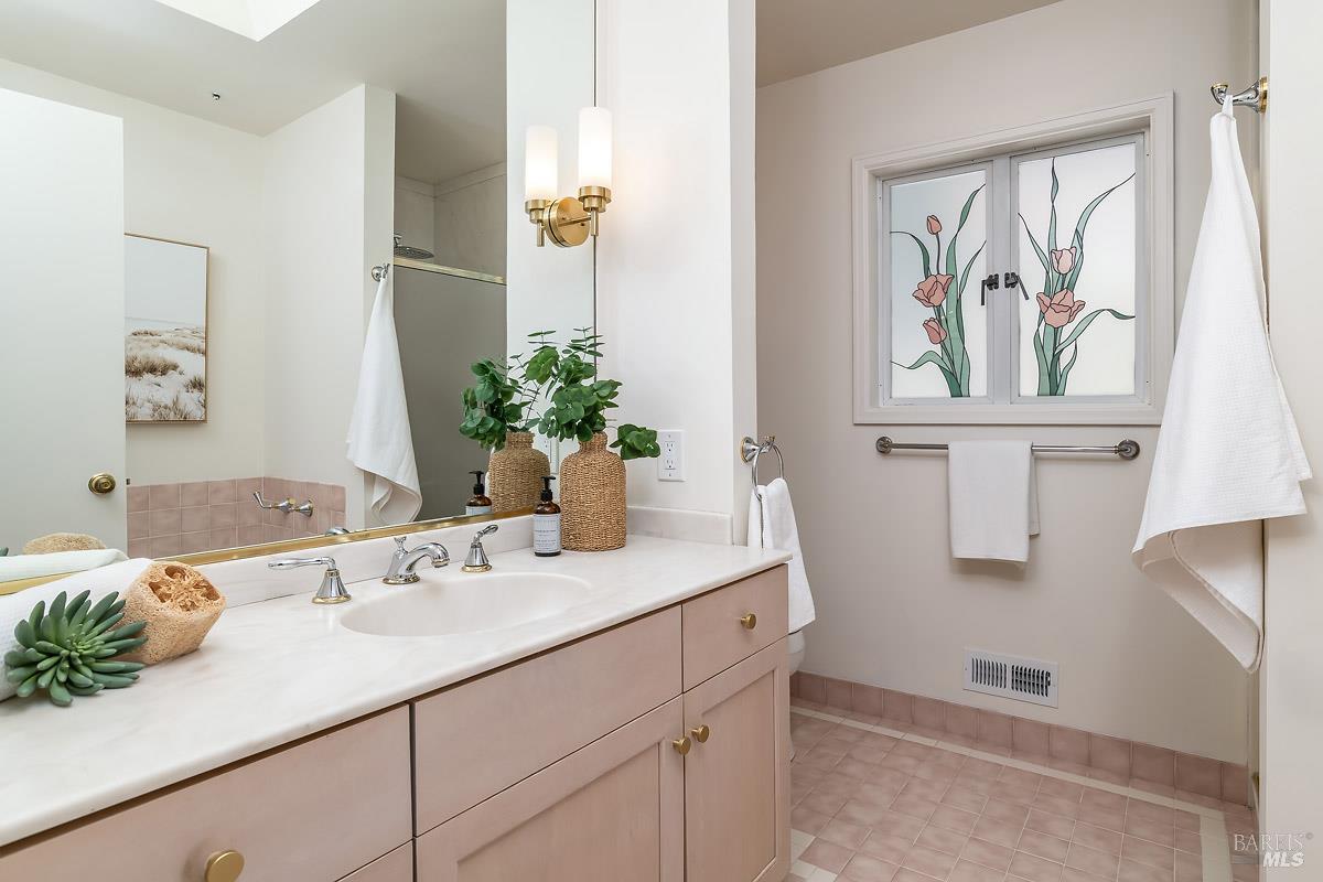 11 Sun View Avenue San Anselmo CA 94960