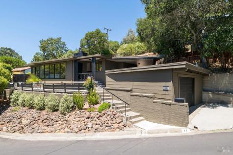 11 Sun View Avenue San Anselmo CA 94960