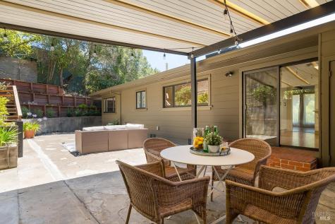11 Sun View Avenue San Anselmo CA 94960