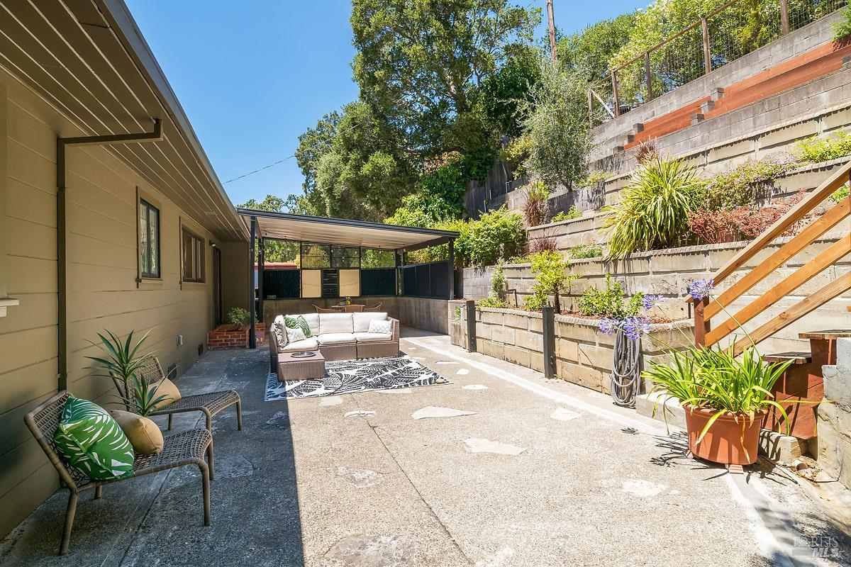 11 Sun View Avenue San Anselmo CA 94960