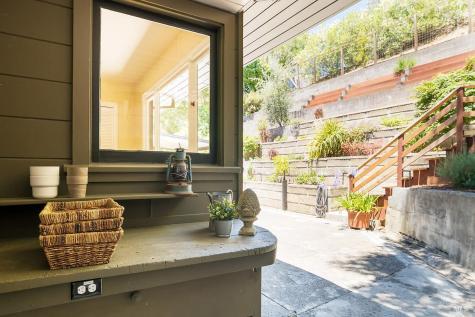 11 Sun View Avenue San Anselmo CA 94960