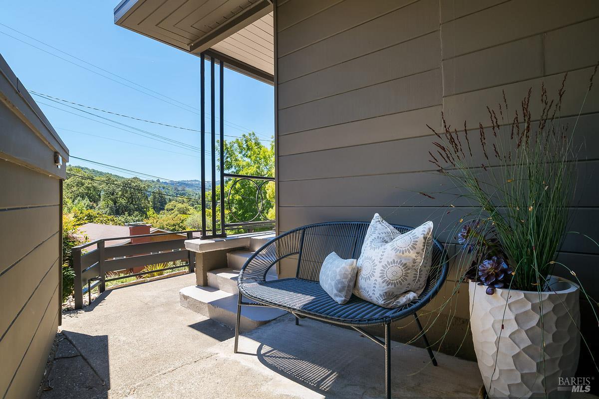 11 Sun View Avenue San Anselmo CA 94960