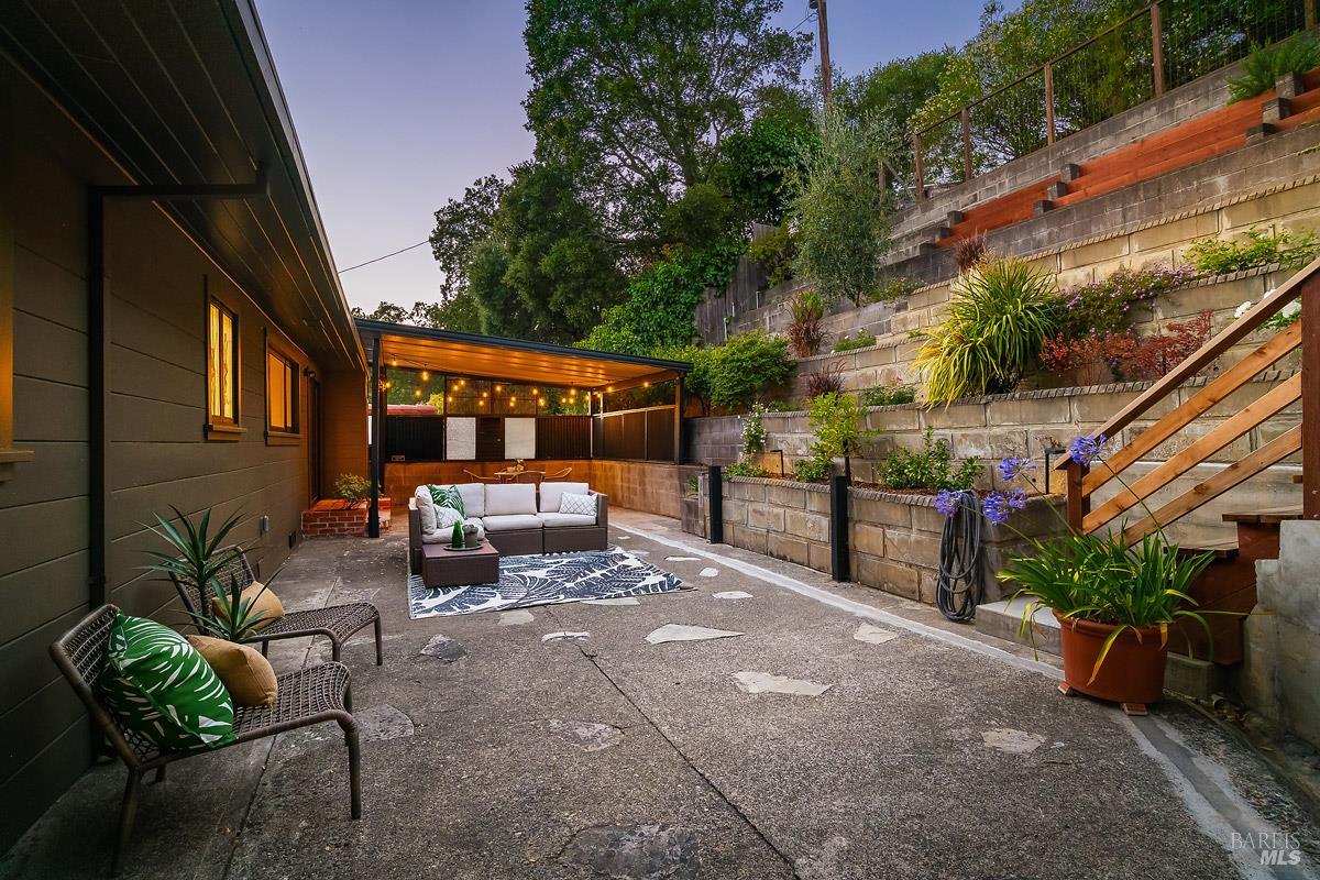 11 Sun View Avenue San Anselmo CA 94960