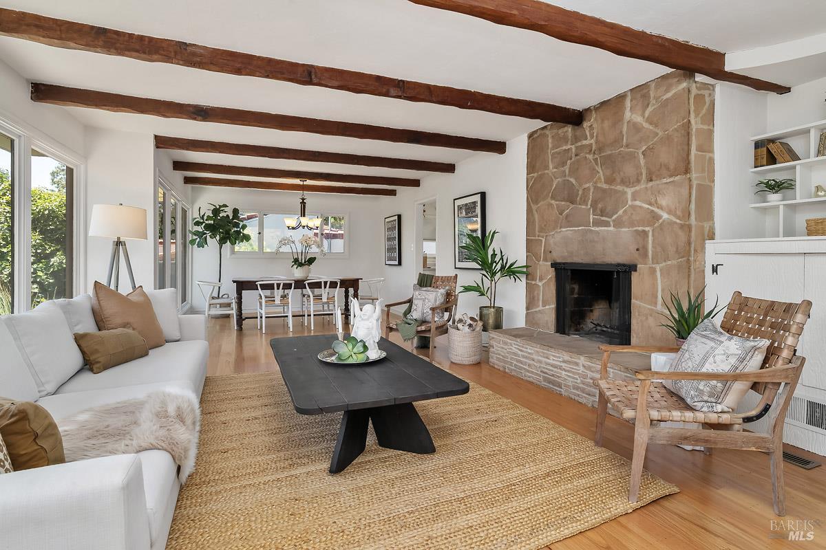 11 Sun View Avenue San Anselmo CA 94960