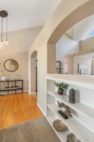 592 Peppertree Drive Windsor CA 95492