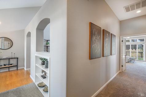 592 Peppertree Drive Windsor CA 95492