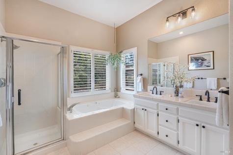 592 Peppertree Drive Windsor CA 95492