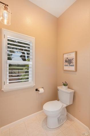 592 Peppertree Drive Windsor CA 95492
