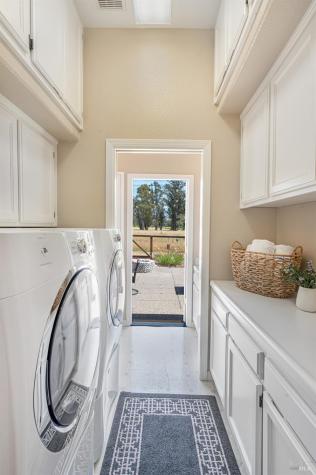 592 Peppertree Drive Windsor CA 95492