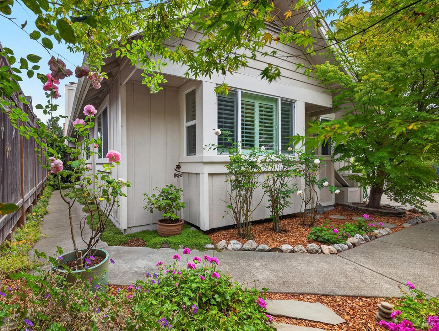 1450 Morning Glory Drive Petaluma CA 94954