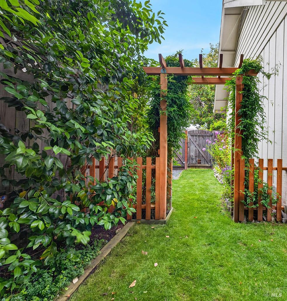 1450 Morning Glory Drive Petaluma CA 94954