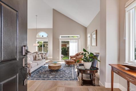 413 Redrock Way Petaluma CA 94954