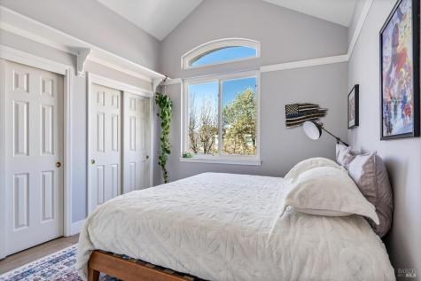 413 Redrock Way Petaluma CA 94954