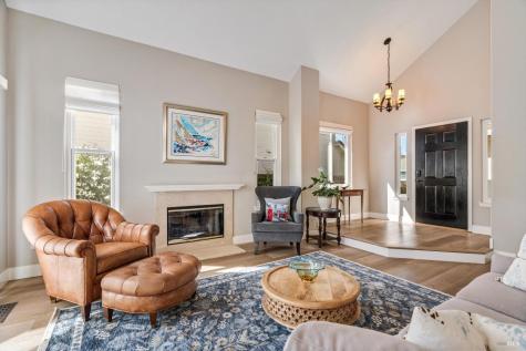 413 Redrock Way Petaluma CA 94954