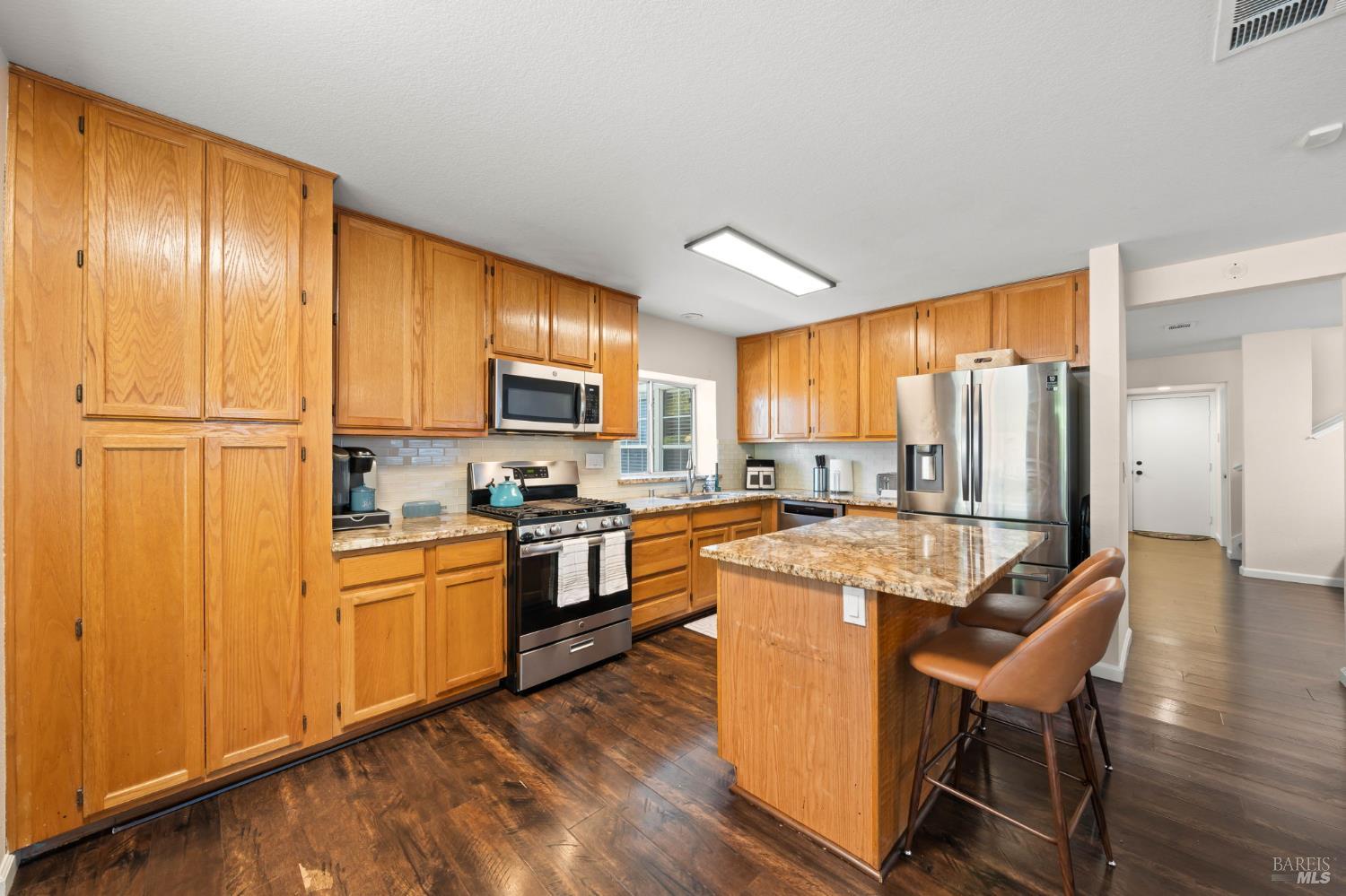 526 Regency Circle Vacaville CA 95687
