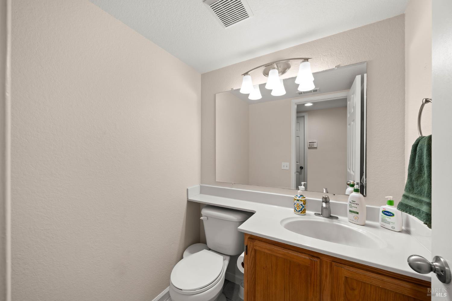 526 Regency Circle Vacaville CA 95687