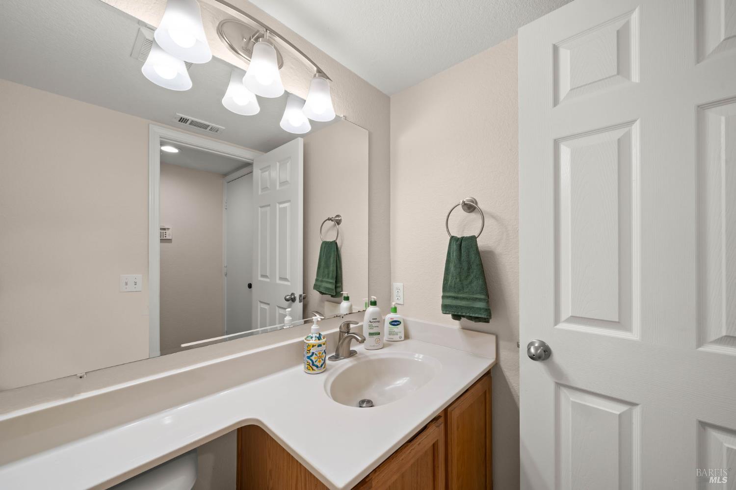 526 Regency Circle Vacaville CA 95687