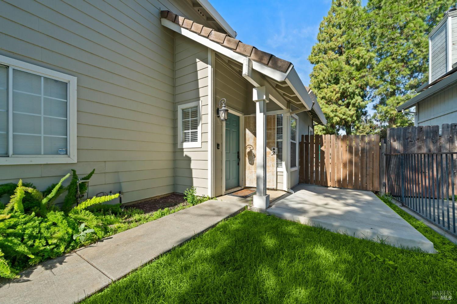 526 Regency Circle Vacaville CA 95687