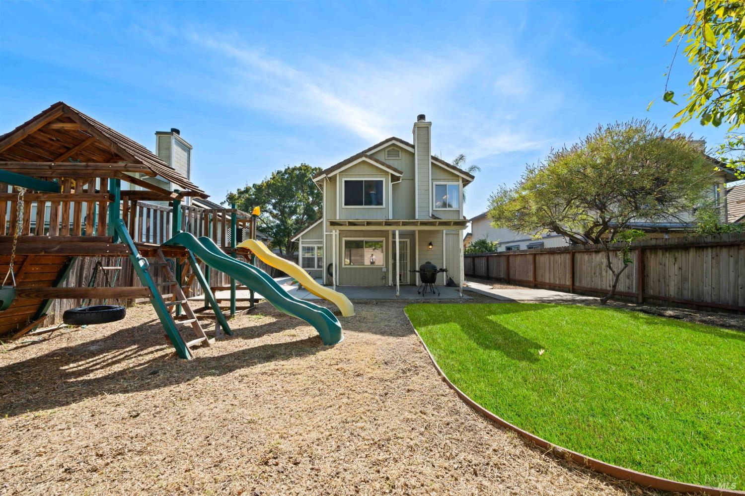 526 Regency Circle Vacaville CA 95687
