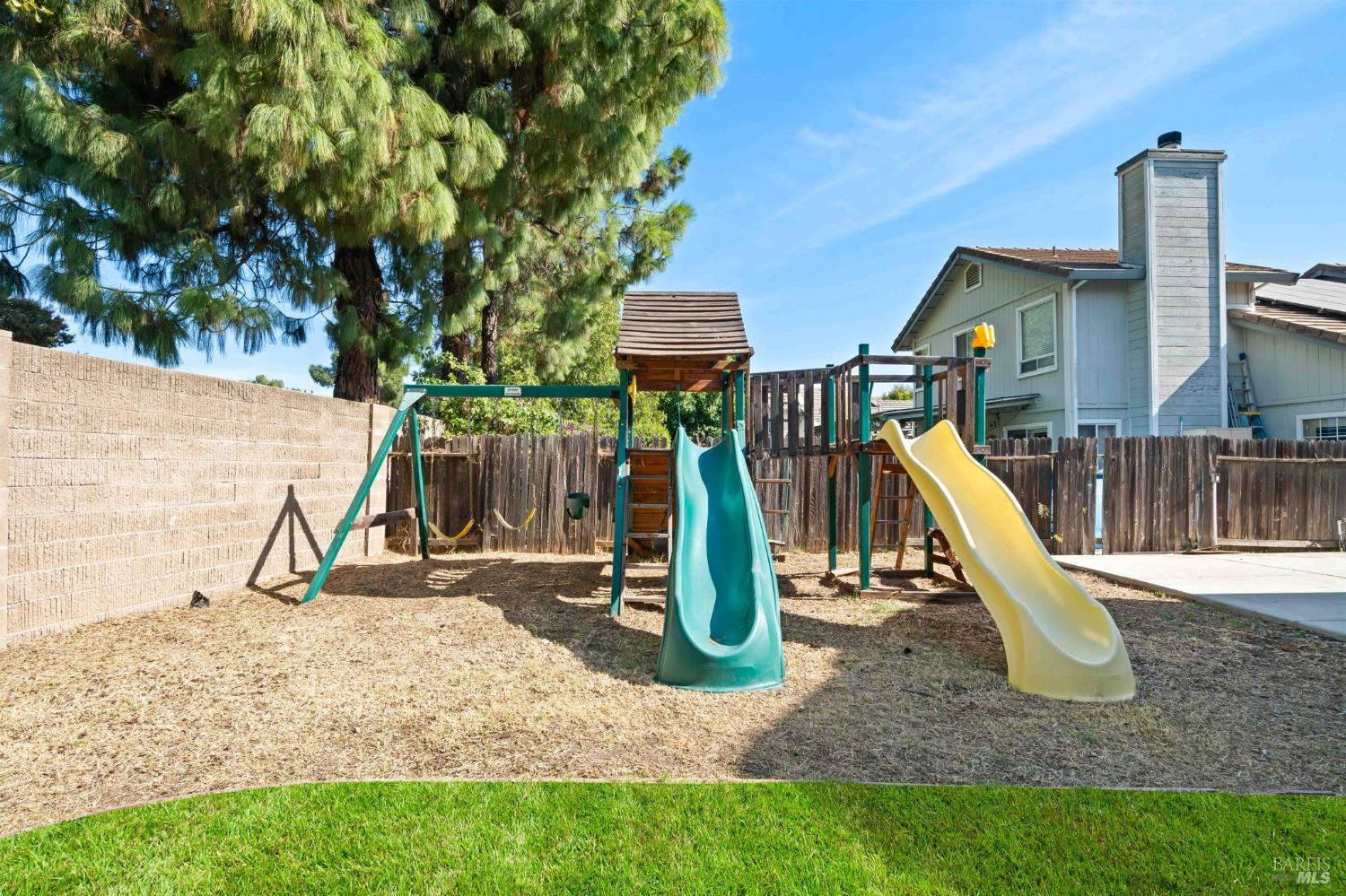 526 Regency Circle Vacaville CA 95687