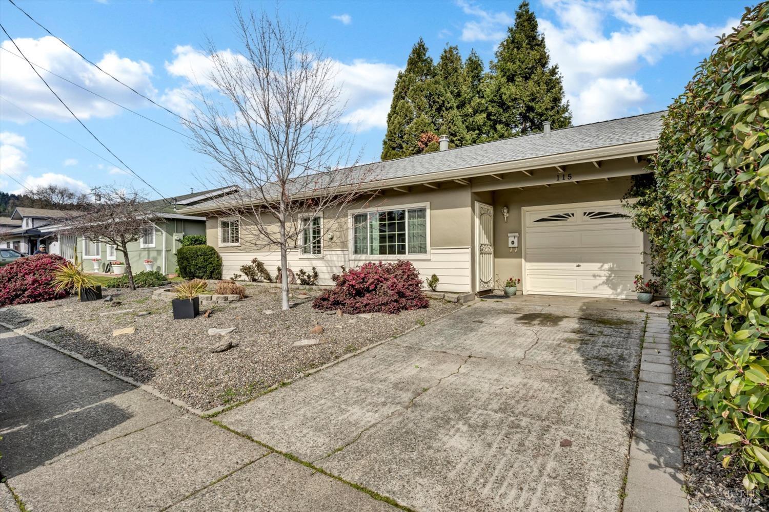 115 Dina Street Cloverdale CA 95425