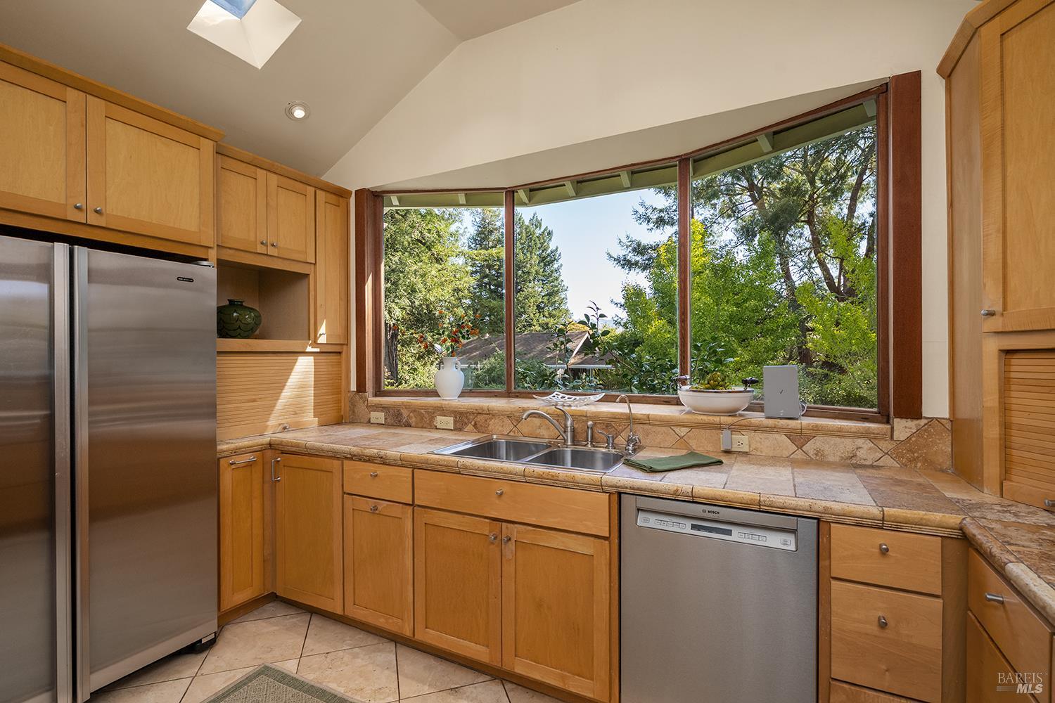 690 Palm Avenue Penngrove CA 94951