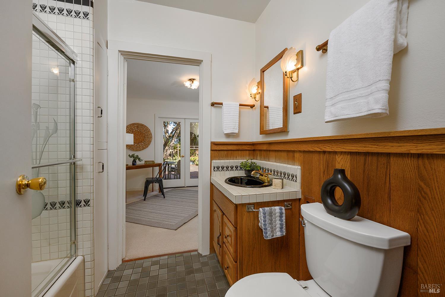 690 Palm Avenue Penngrove CA 94951