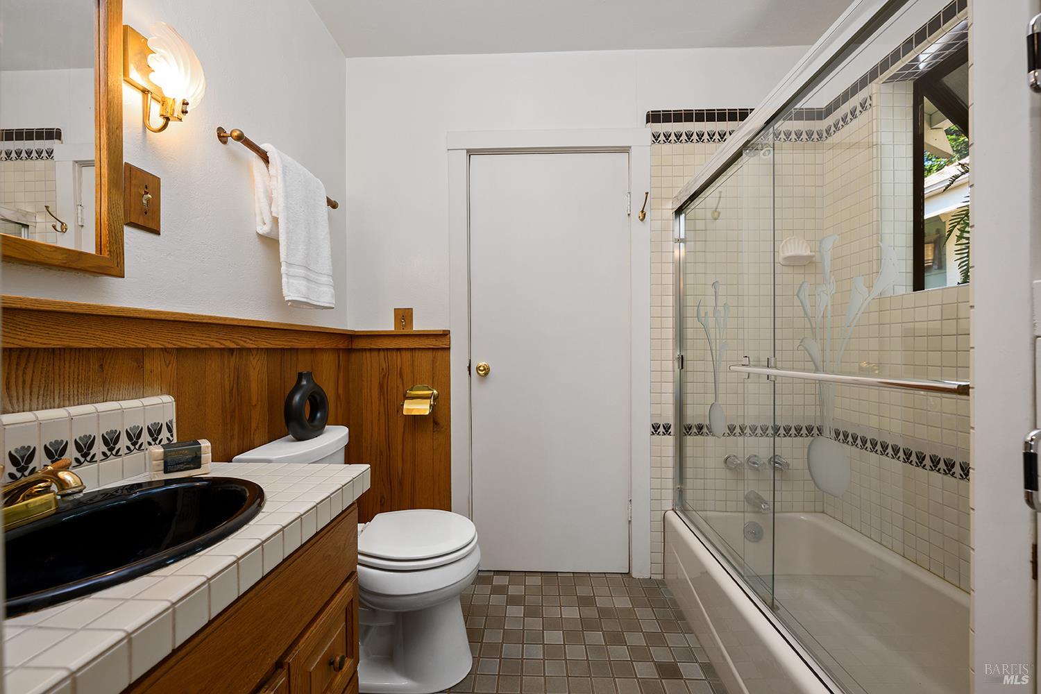 690 Palm Avenue Penngrove CA 94951