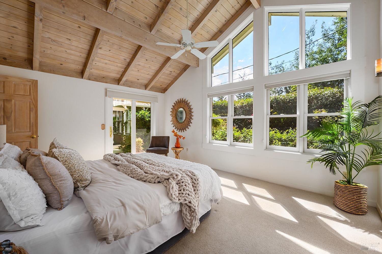 690 Palm Avenue Penngrove CA 94951