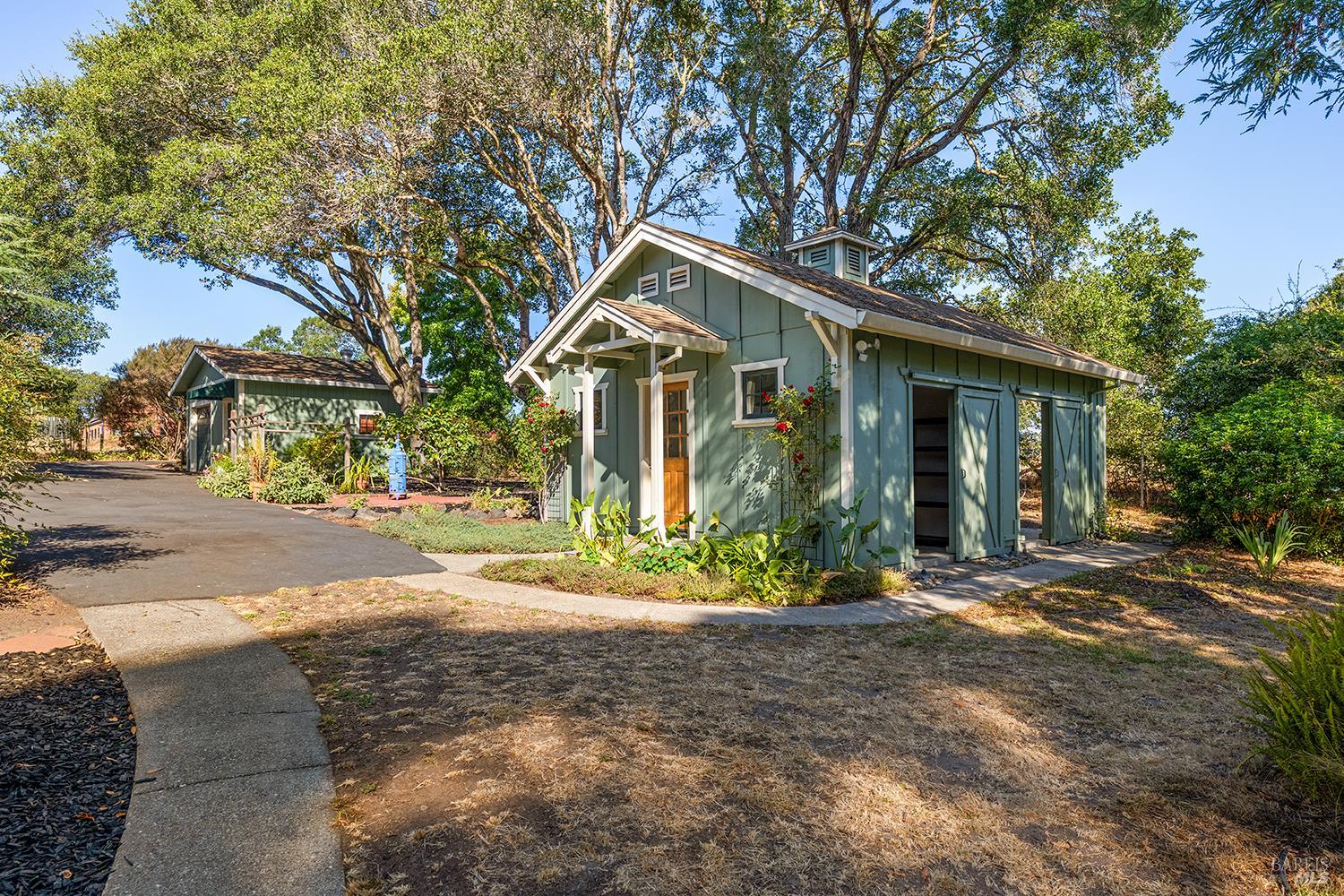 690 Palm Avenue Penngrove CA 94951