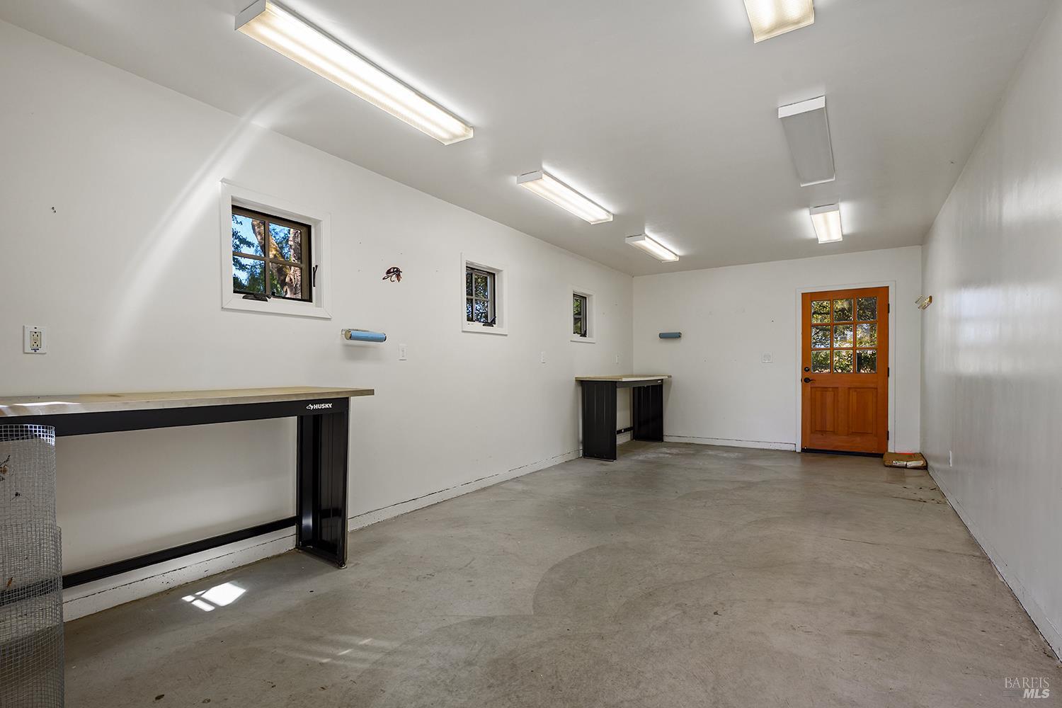 690 Palm Avenue Penngrove CA 94951