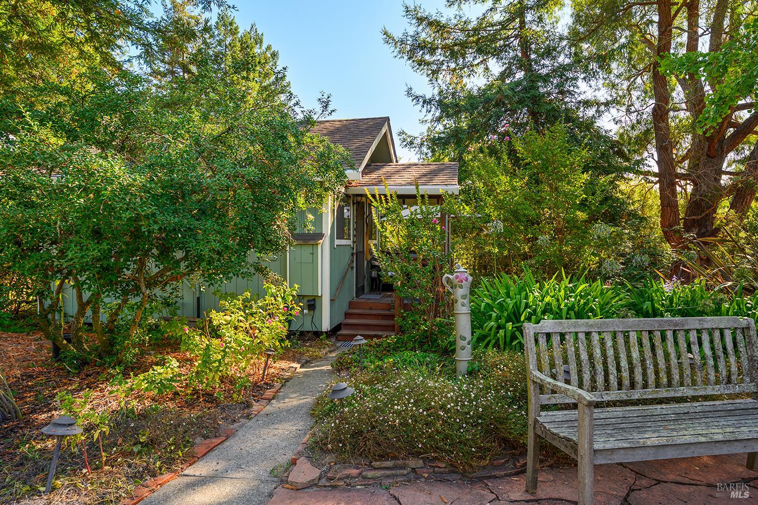690 Palm Avenue Penngrove CA 94951