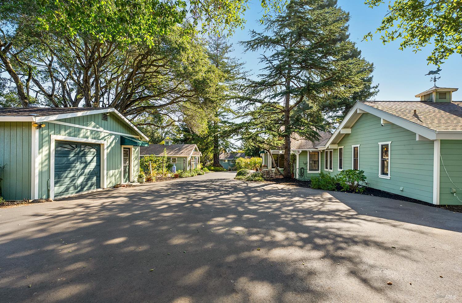690 Palm Avenue Penngrove CA 94951