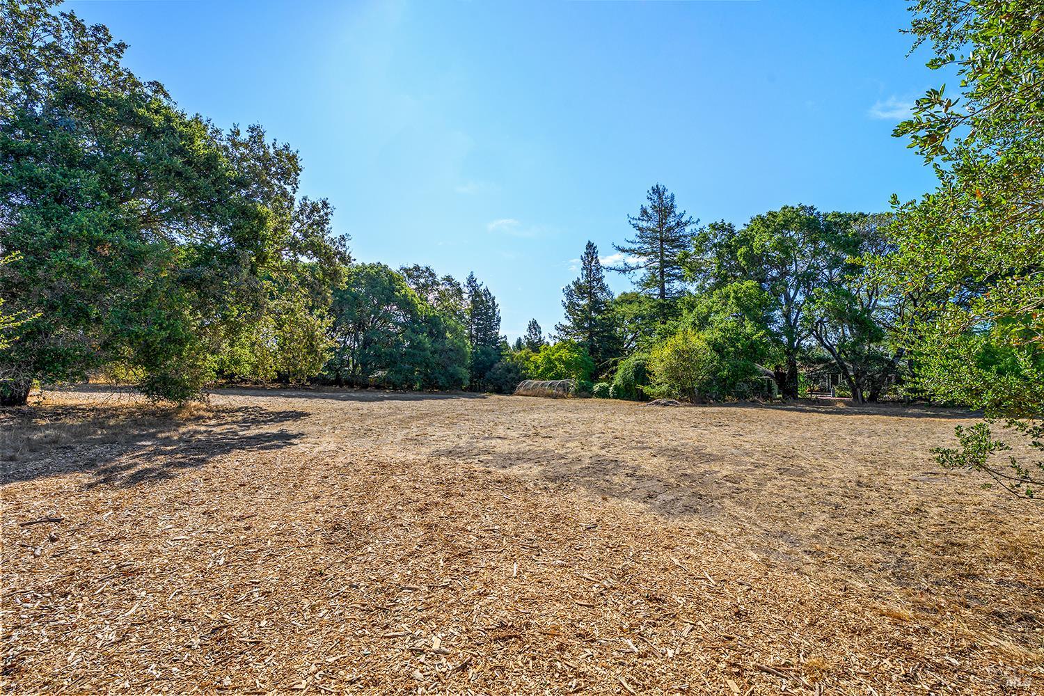 690 Palm Avenue Penngrove CA 94951