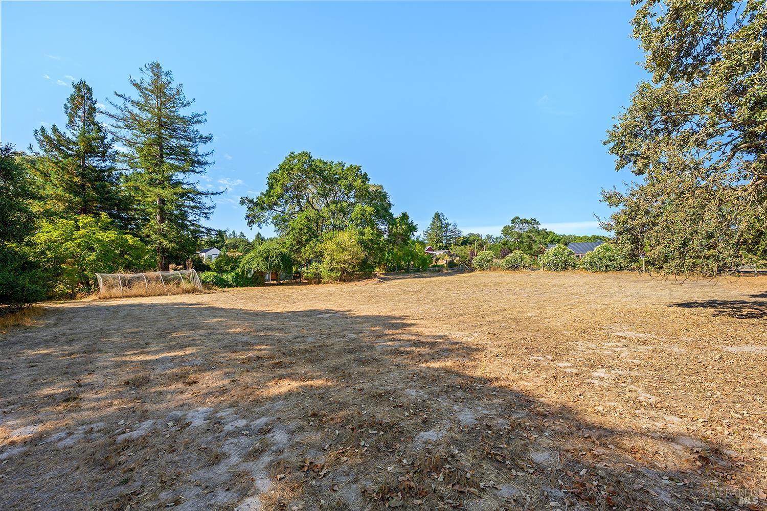 690 Palm Avenue Penngrove CA 94951