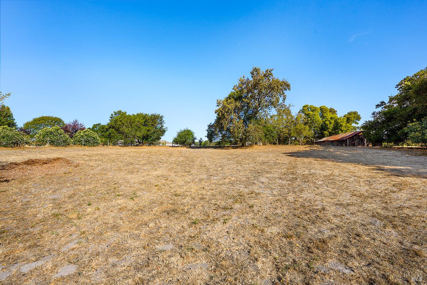 690 Palm Avenue Penngrove CA 94951