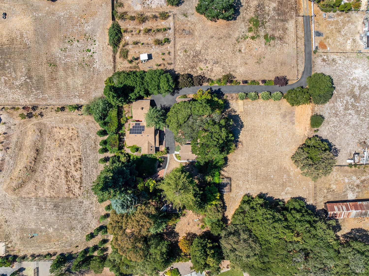 690 Palm Avenue Penngrove CA 94951