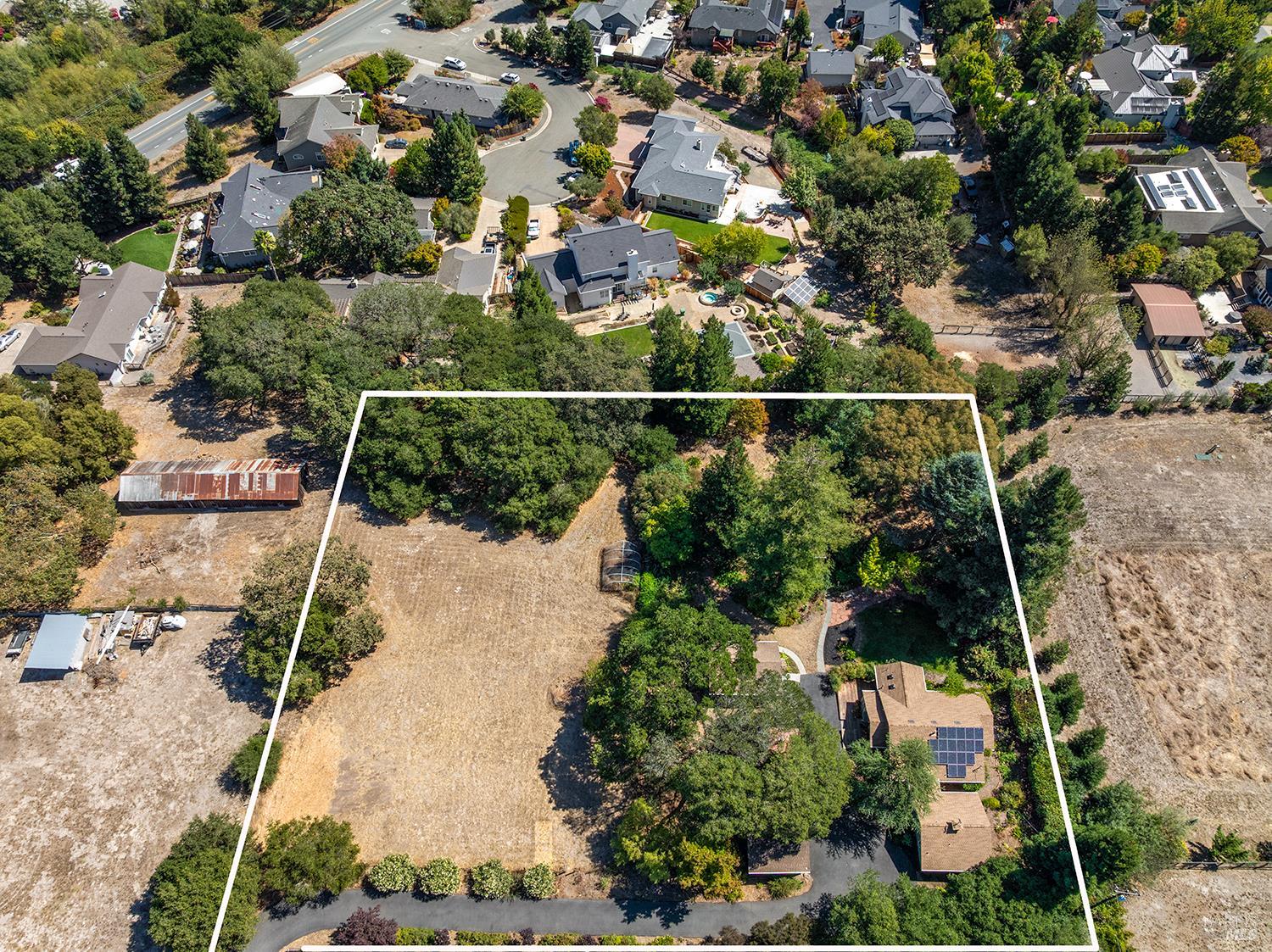 690 Palm Avenue Penngrove CA 94951