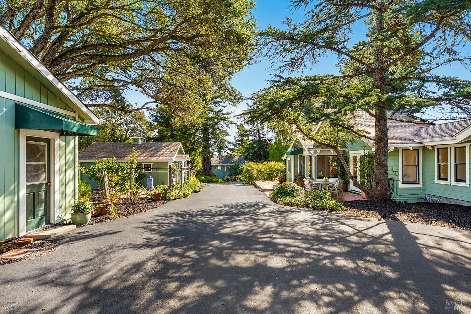 690 Palm Avenue Penngrove CA 94951